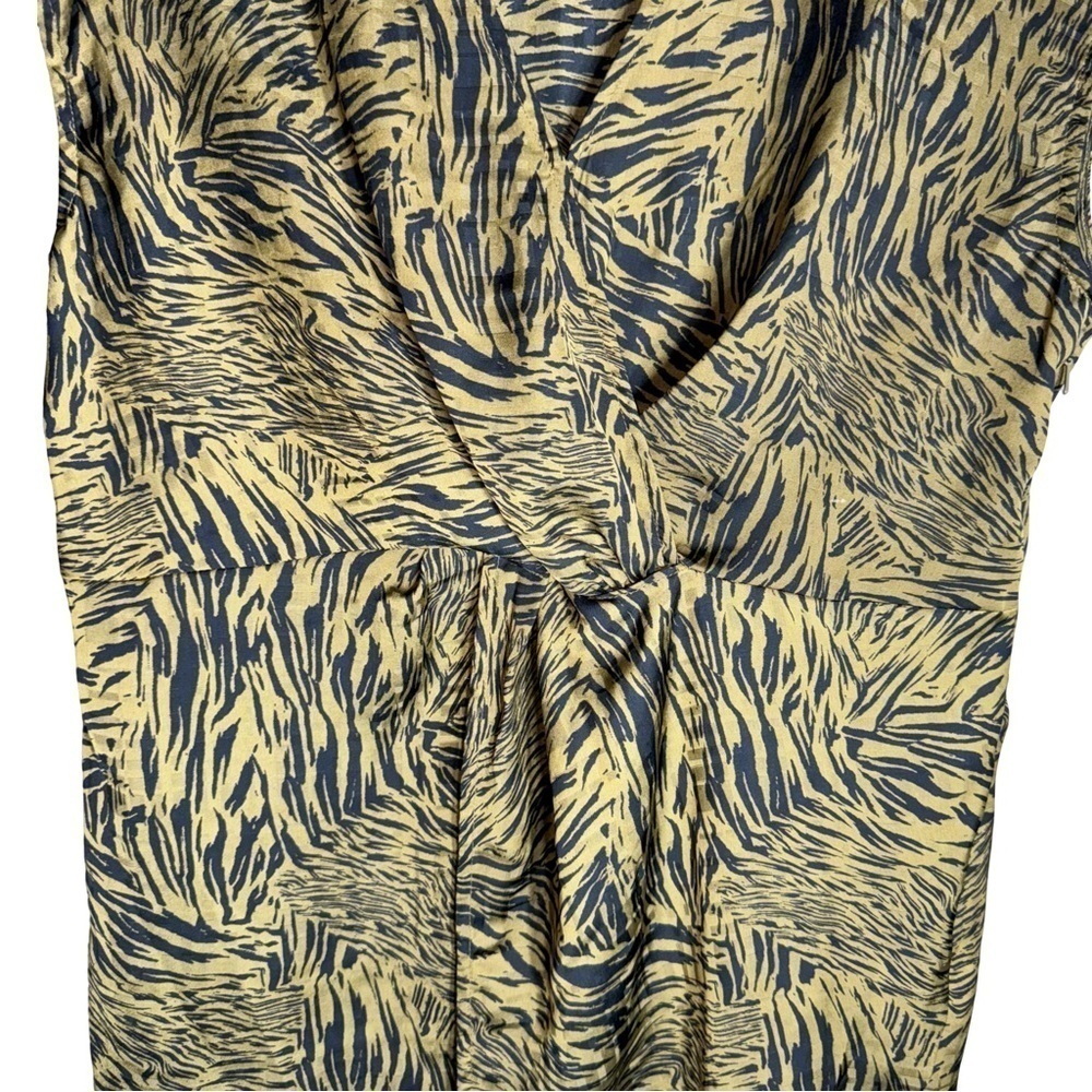 Halogen Twist Front Top Animal Print - Size M - Picture 2 of 5